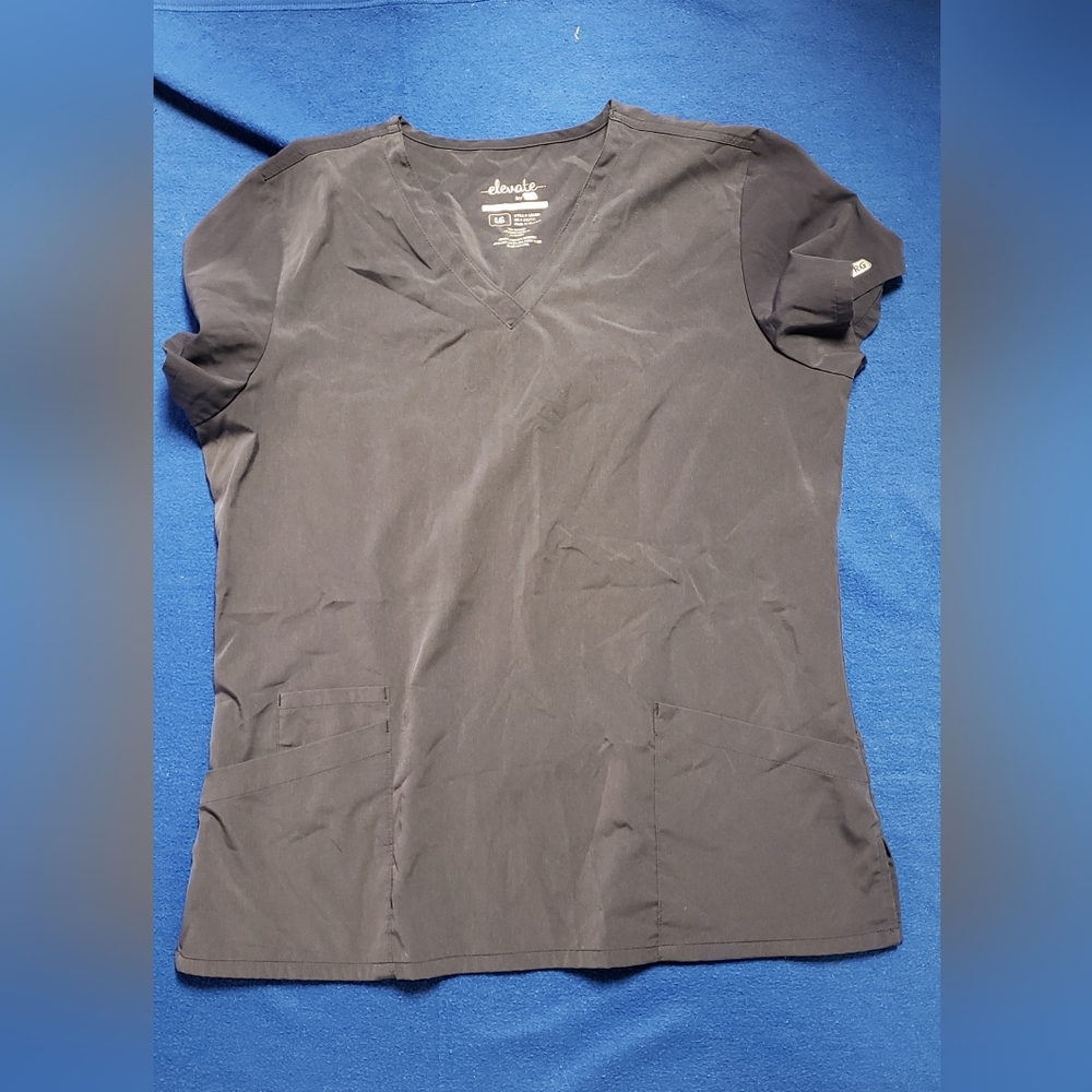 Scrub set